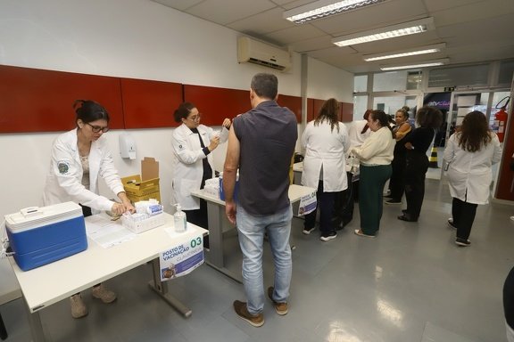 Vacinas contra gripe  – Cíntia Bastos