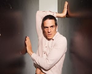 Espetáculo “O figurante” – Matheus Solano