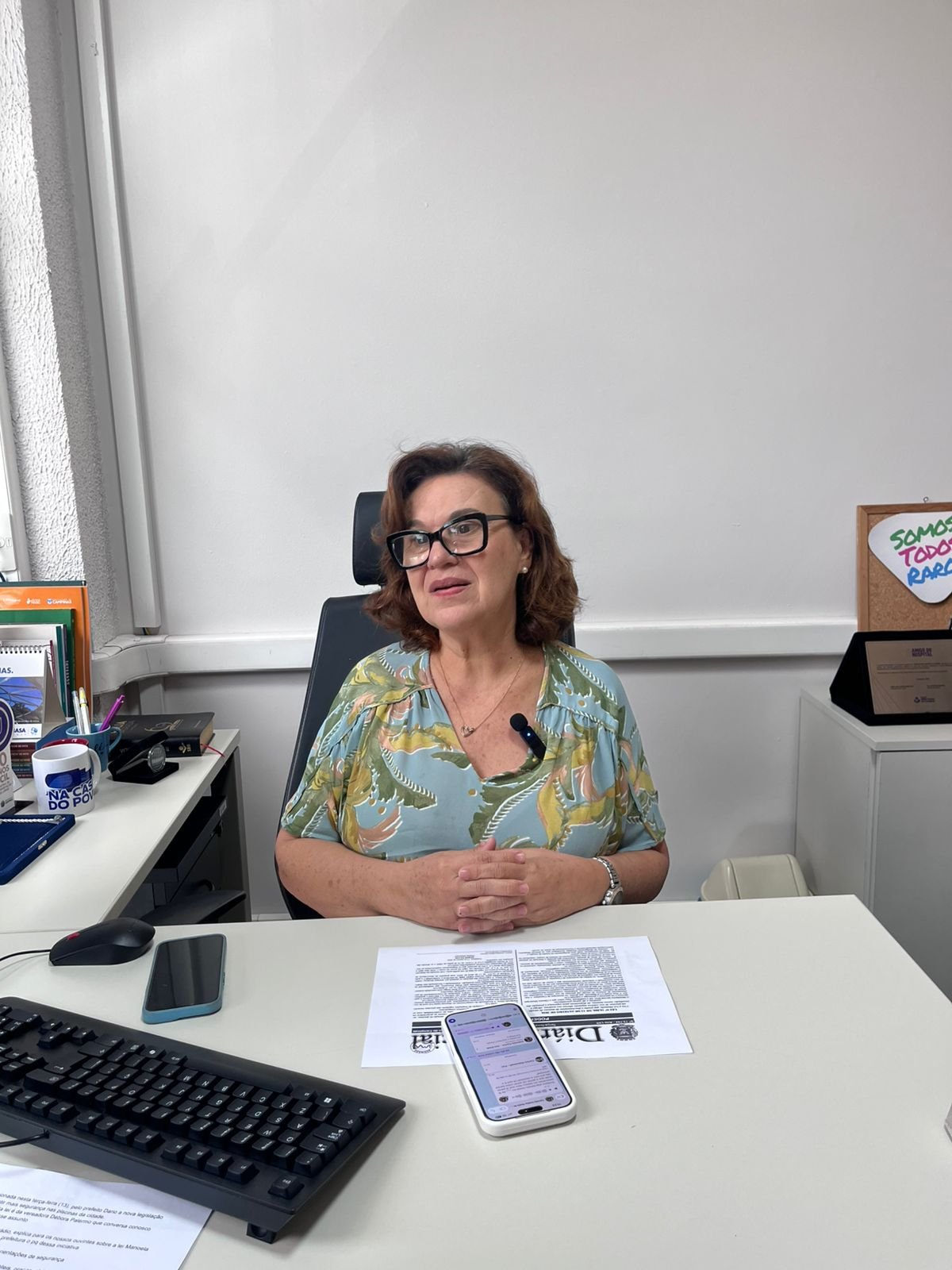 Lei Manuela – Debora Palermo