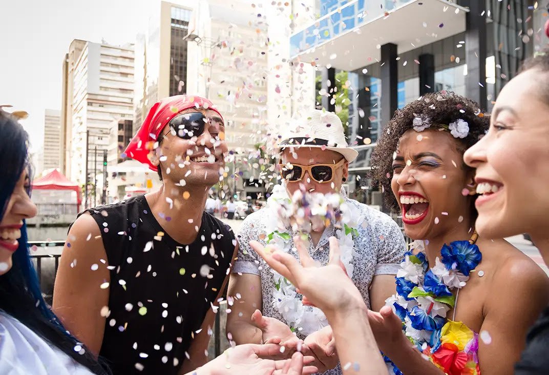 Carnaval em condomínios – Bianca Ruggi