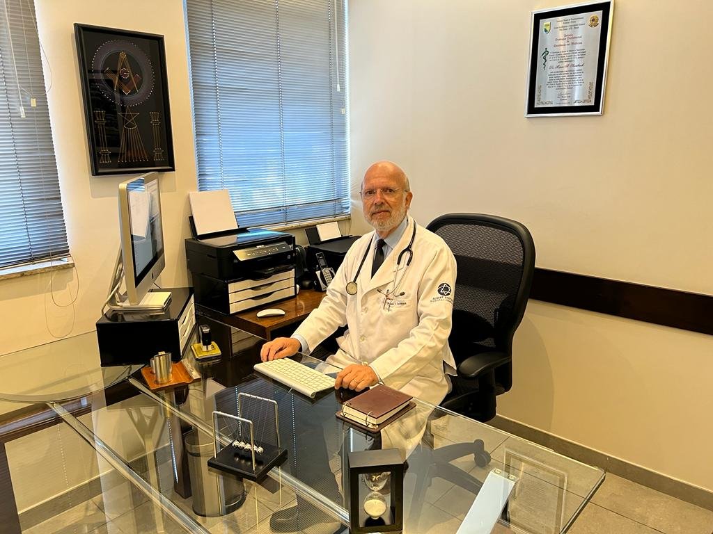 Doença falciforme vai além do sangue: feridas nas pernas, dor e AVC podem estar ligados à circulação – Dr. Márcio Steinbruch