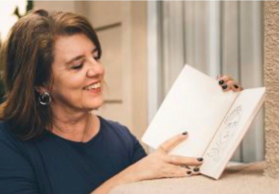 Ana Castro leva Contos de uma Mulher Qualquer para a Festa Literária Internacional de Paraty