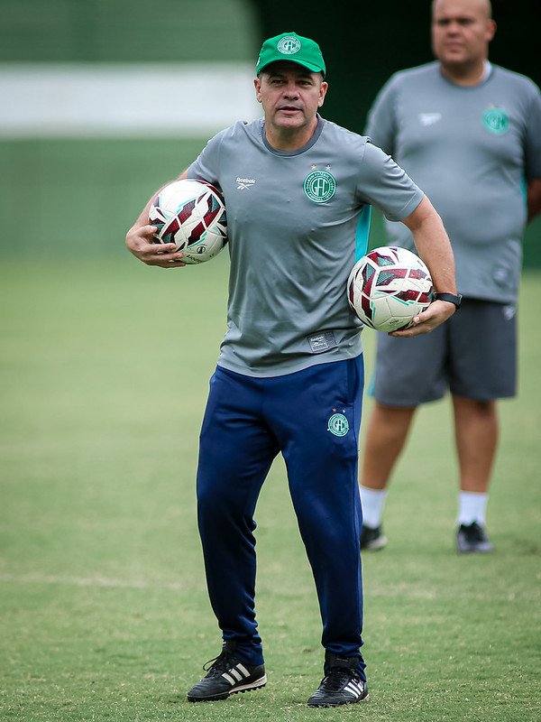 Guarani acerta liberação temporária de Umberto Louzer para o Criciúma na reta final da Série B