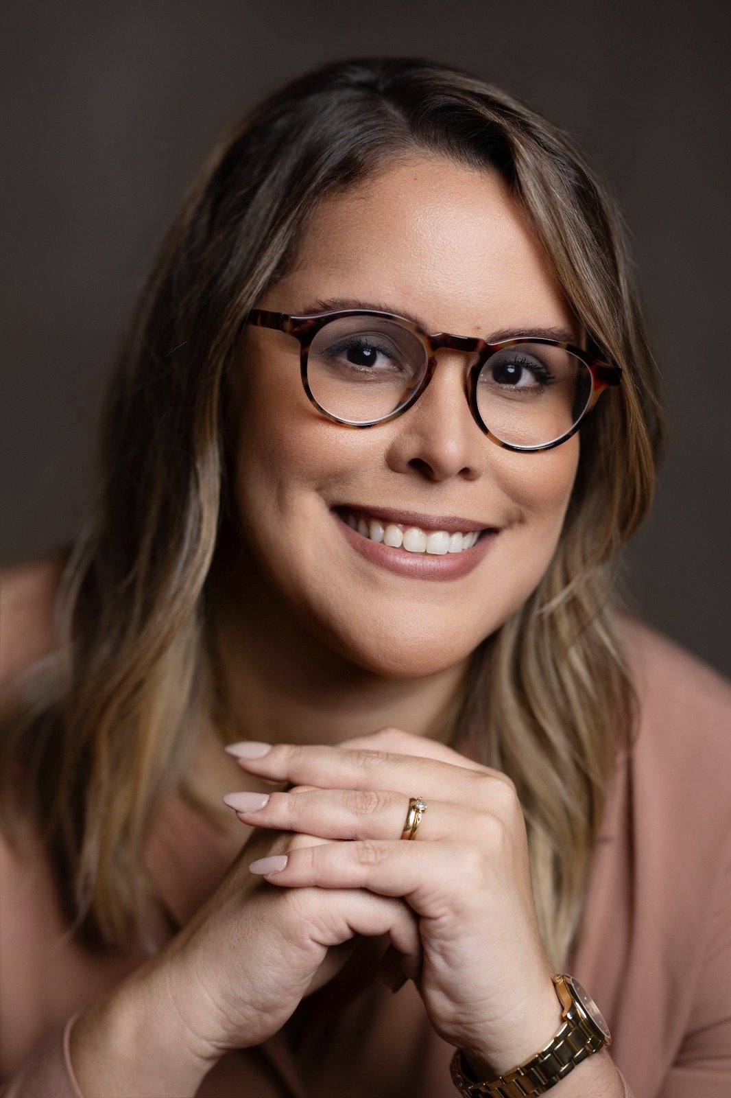 Carro elétrico pega fogo em estacionamento de condomínio – o que fazer? Lais Correa – advogada com atuação em direito condominial