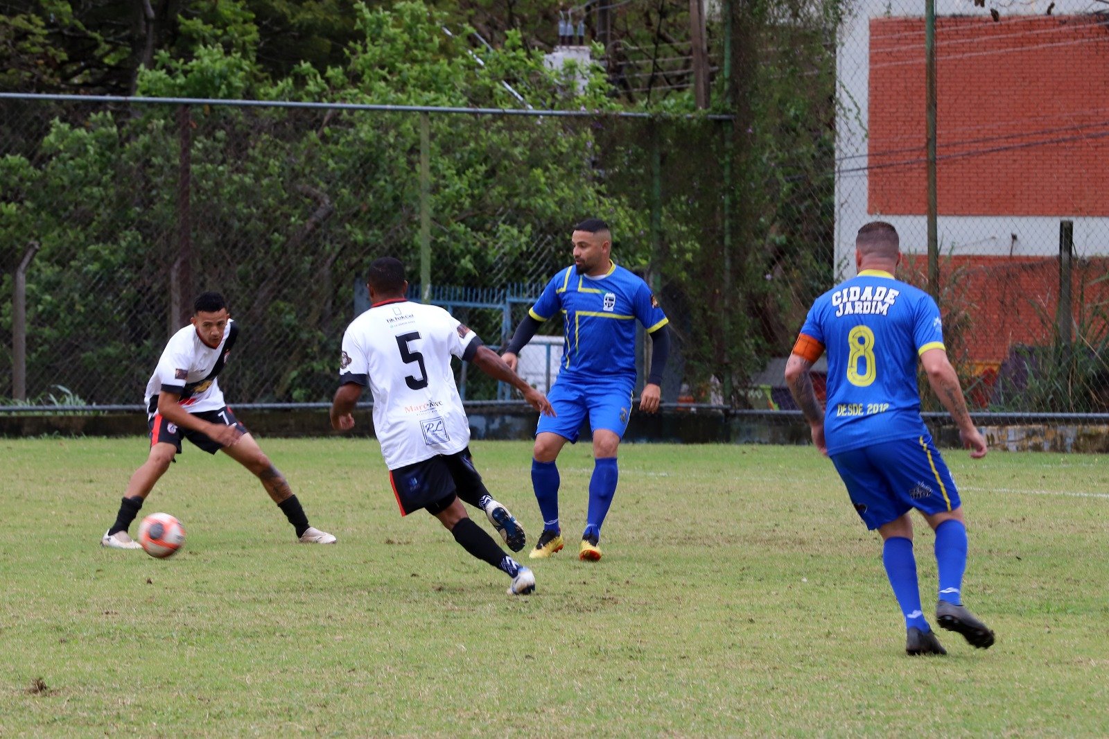 Futebol Amador A de Campinas movimenta praças esportivas de 14 bairros na estreia da temporada
