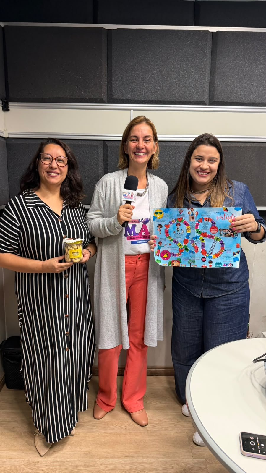 Comunidade MÃE e campanhas solidárias- Priscila Cristine Ribeiro e Patrícia Anunziata