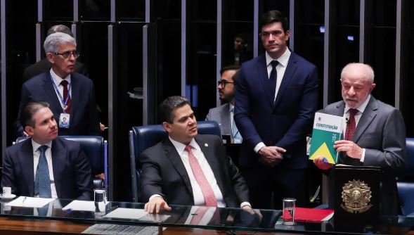 Nova regra constitucional reduz idade de aposentadoria para agentes de saúde e profissionais indígenas